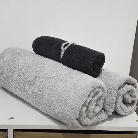 Spacieux F2 - - Proche Belgique *