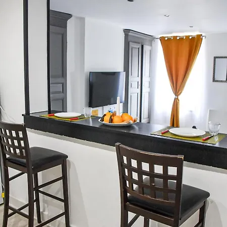 Spacieux F2 - - Proche Belgique * Louvroil