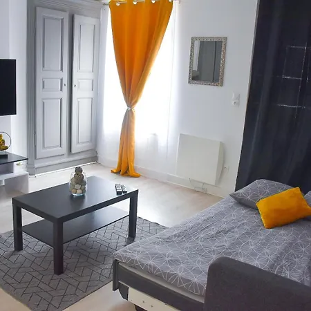 Spacieux F2 - - Proche Belgique Louvroil